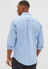 Next LINEN BLEND ROLL SLEEVE SHIRT - Koszula