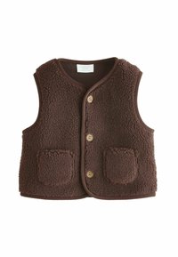 Brūns flīsa veste ar noapaļotu apkakli, divām priekšējām kabatām un brūnām pogām, ar mīkstu, teksturētu virsmu.