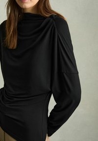 Reiss REGULAR FIT - DAISY DRAPED - Langarmshirt - black