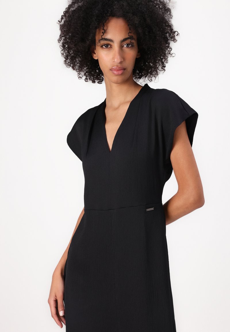 long dresses black To The Moon