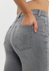 Even&Odd Tall Trapezaste traperice - grey denim