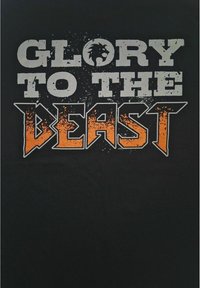 Černé tričko s nápisem "SLÁVA ZVĚŘI" ve vybledlém bílém a oranžovém fontu. Design obsahuje vedle textu leví znak.