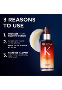 Il siero Kérastase 8H Magic Night, in una bottiglia sfumata dall'ambra al trasparente, presenta un erogatore a pompa, con un siero bianco cremoso mostrato accanto.