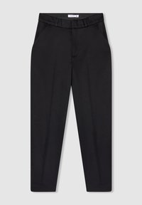 Pantaloni neri con finitura liscia e opaca, gambe affusolate, tasche laterali e vita aderente con passanti per la cintura.