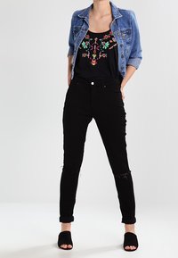 Even&Odd Top - black