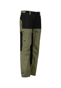 Pantalones cargo con una combinación de colores verde y negro, que cuentan con múltiples bolsillos, costuras reforzadas y una tela duradera y texturizada.