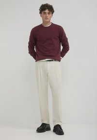 Calliope PROFILI CONTRASTO FIN  - Maglione - rouge