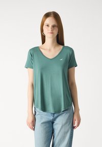 Hollister Co. Easy Icon V-Neck T-Shirt - Jednoduché tričko - silver pine