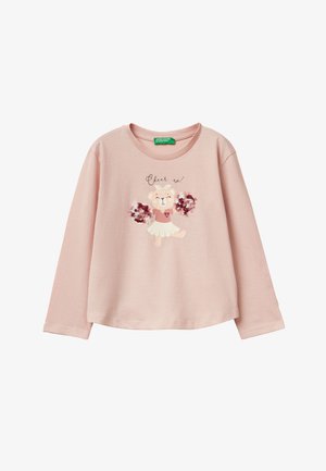 Lichtroze shirt met lange mouwen, featuring een cartoonbeer met pompons, rok en de tekst "Cheer up!" Geprinte ontwerp op zachte katoen stof.