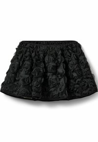 Crna suknja s teksturiranim dizajnom od slojevitih cvjetova, s nabraneom strukom i raširenim siluetom.