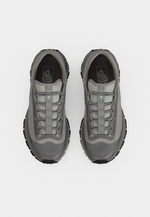 Vans OLD SKOOL 36 TRAIL UNISEX - Trainers - reflective light grey — foto 5