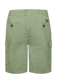 Olivgrüne Cargo-Shorts mit strukturierter Oberfläche, elastischem Bund, zwei hinteren Taschen mit Knöpfen und Seitentaschen für praktische Nutzung.