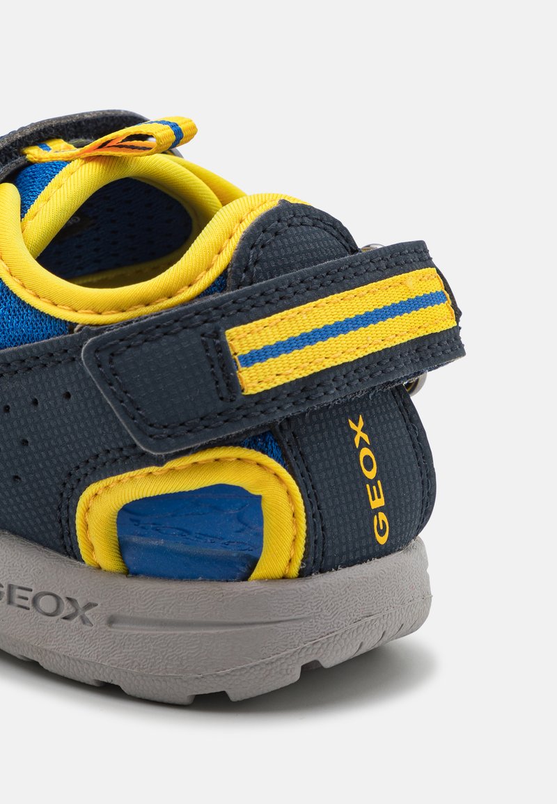 Kinder Riemchensandalen | Geox VANIETT BOY Riemensandalette navy/yellow/dunkelblau - SZ22520 Kinder Riemchensandalen | Geox VANIETT BOY Riemensandalette navy/yellow/dunkelblau - SZ22520