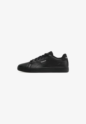 Czarny skórzany sneaker z zaokrąglonym noskiem, płaską podeszwą i sznurowaniem z przodu. Posiada subtelne logo Reebok po bokach i na języku. Gładka faktura.