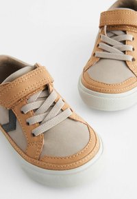 Next TOUCH FASTENING CHEVRON SHOES - Tenisky - neutral