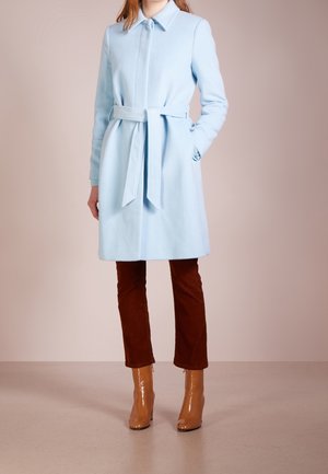 Mantel - light blue