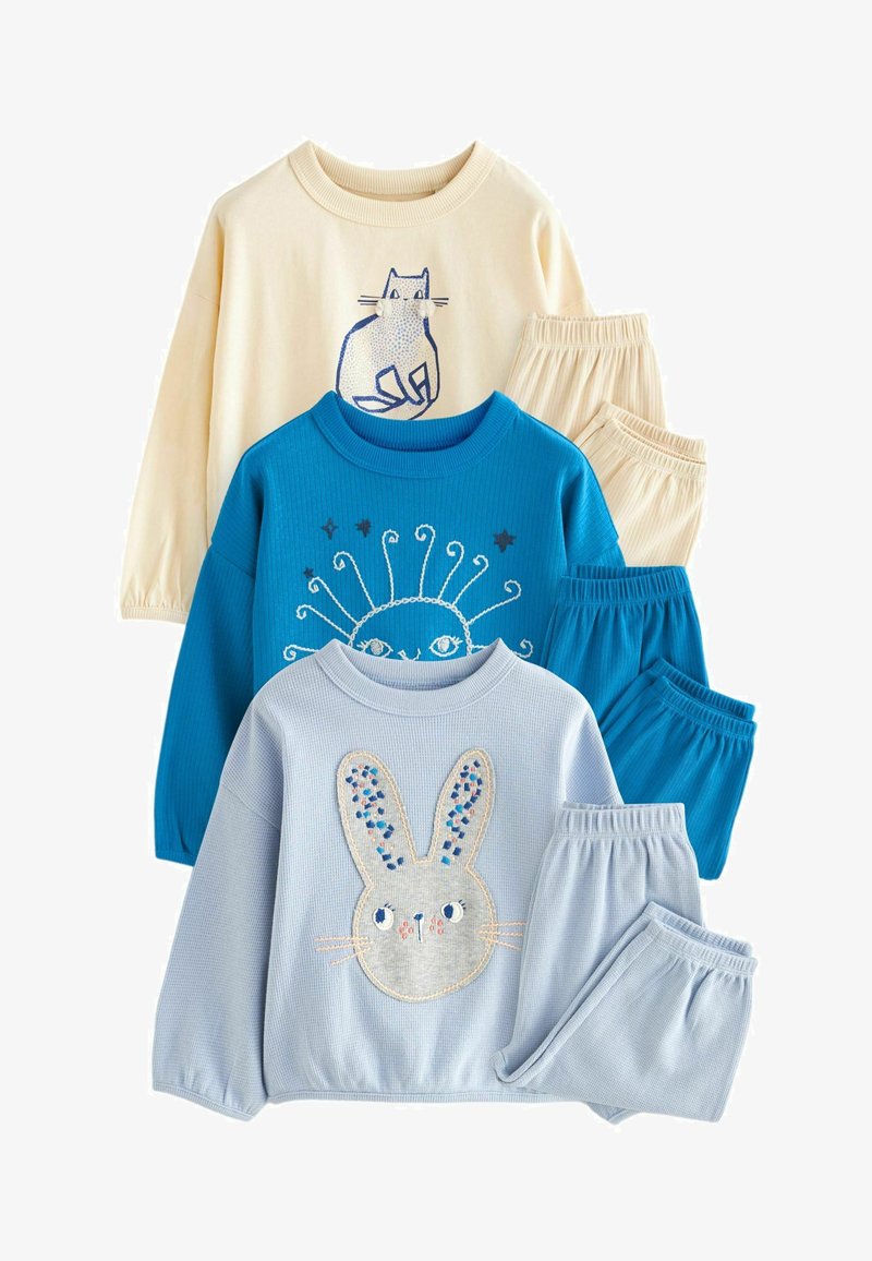 Set di abbigliamento per bambini composto da tre felpe in crema, blu e azzurro con design di animali, più pantaloni abbinati in tessuto morbido.