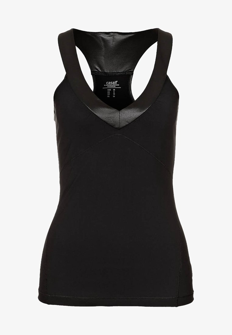 Top deportivo sin mangas para mujer negra, con tirantes anchos y detalle en V brillante, etiqueta de talla visible en el cuello trasero.