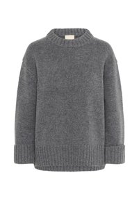 Pull en maille gris avec un col montant, des épaules tombantes et des poignets et un ourlet côtelés. Texture douce, coupe ample et design minimaliste.