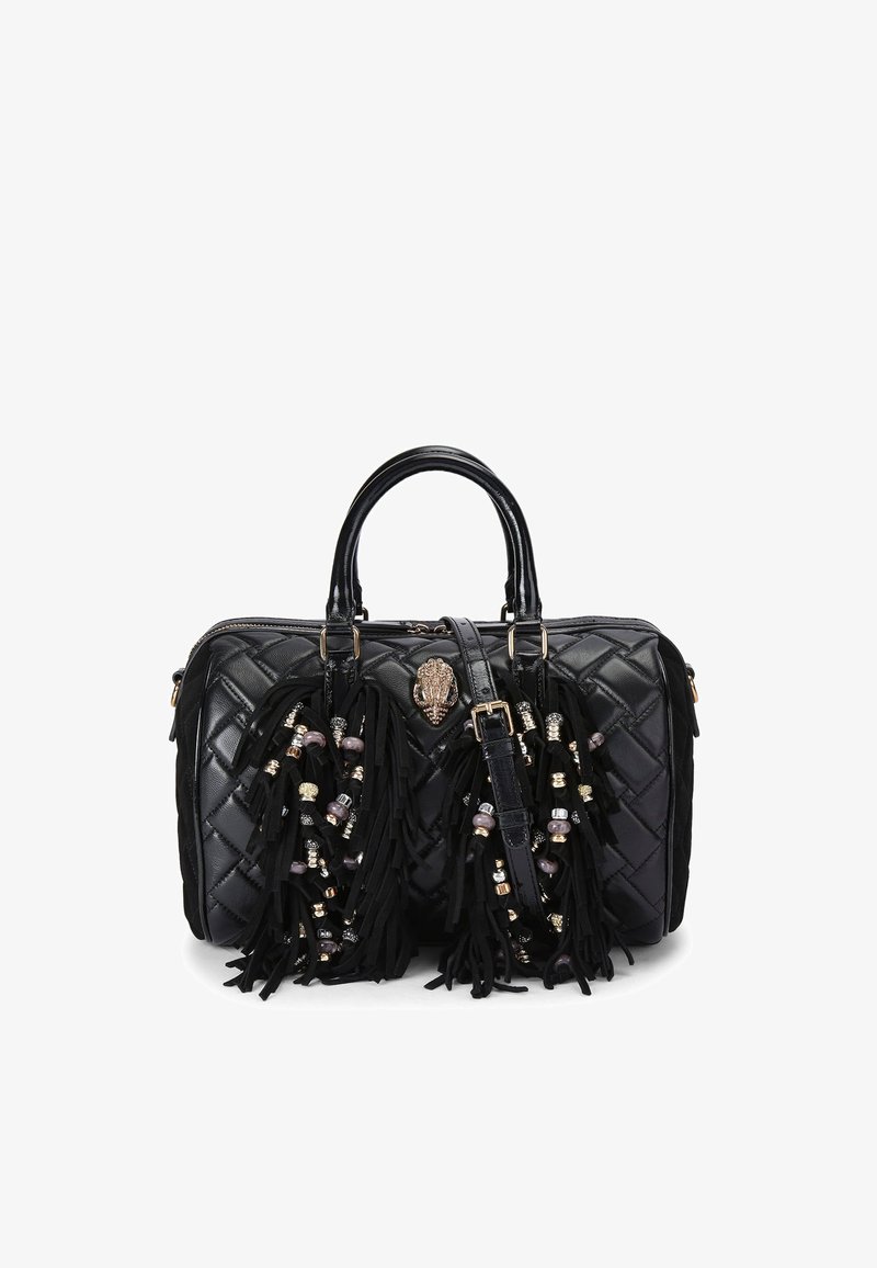 Borsa a tracolla in pelle nera trapuntata con accenti dorati, dettagli frangia e perline decorative. Include manici doppi e una tracolla removibile.