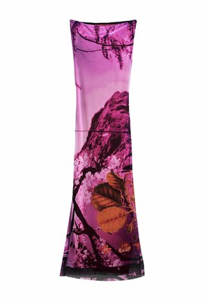 Ärmelloses Maxikleid in leuchtendem Pink mit Blumen- und Blättermustern. Glatte Textur, figurbetontes Design und ein hoher Schlitz am Boden.