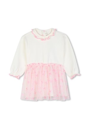 Vestido blanco para bebé con mangas largas, cuello rosa con volantes y falda de tul rosa adornada con patrones de lazos.