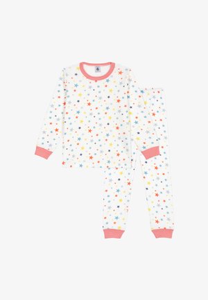 Set de pijamale cu mâneci lungi, având un fundal alb cu modele de stele multicolore și accente cu dungi roșii pe manșete și guler.