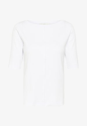 Bijela kratka majica s kratkim rukavima izrađena od glatkog materijala. Ima brodasti izrez, suptilne šavne detalje duž sredine i blago ležeran kroj.