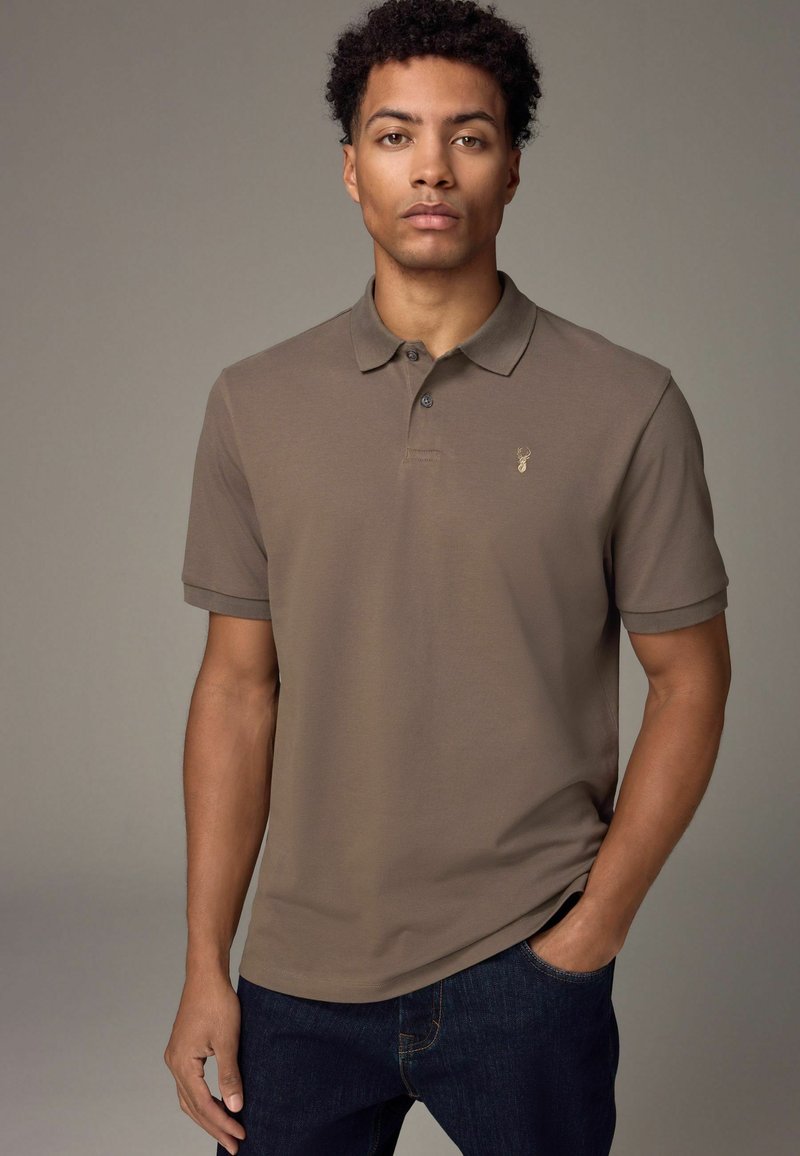 Next Polo - truffle