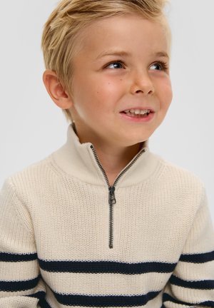 s.Oliver MET SCHIPPERSKRAAG - Strickpullover - helles sand