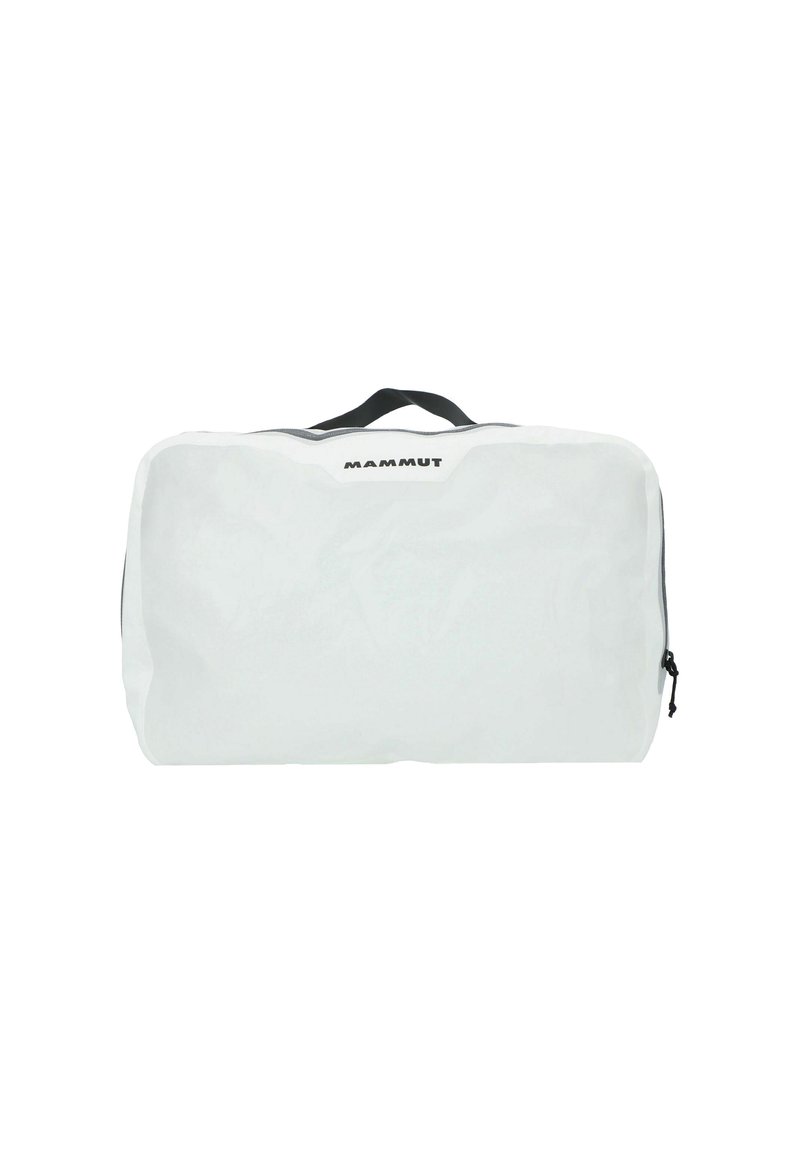 Bolso Mammut blanco de forma rectangular, hecho de un material suave. Cuenta con un asa superior negra y un cierre de cremallera a lo largo del costado.