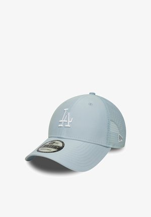 Casquette de baseball réglable bleu clair avec logo "LA" brodé en blanc et panneaux arrière en maille.