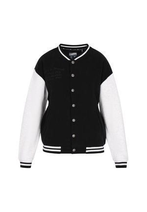 Zwart-wit varsityjack met knoopsluiting, geribbelde zoom en manchetten. Heeft een zwarte body en witte textuurmouwen met grafische details.