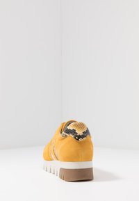 Tamaris LACE UP - Sneaker low - mustard