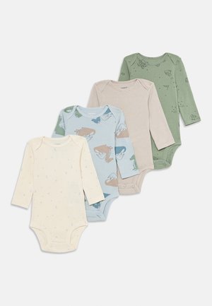 Quattro body per neonati a maniche lunghe in crema con stelle, blu con dinosauri, beige a righe e verde con stampe a tema spaziale.