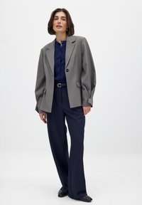 NA-KD Bleizeris - grey