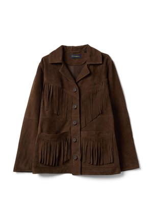 Veste en daim marron foncé avec fermeture à boutons, détails à franges sur la poitrine et les poches, et col pointu.