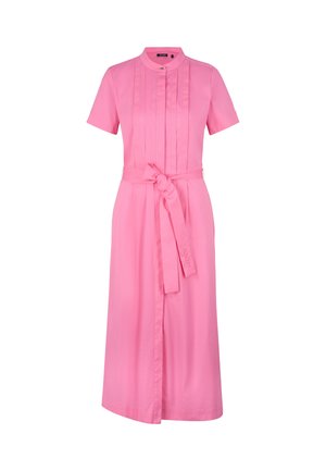 Rosa kurzärmliges Kleid mit hohem Kragen, Knopfverschluss, gefaltetem Vorderteil und Stoffgürtel. Glatte Textur, knielang und tailliert.