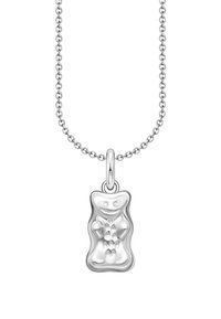 Silberne Halskette mit einem Anhänger in Form eines Gummibärchens, das detaillierte Gesichtszüge, eine glatte Textur und eine abgerundete Form aufweist. Die Kette ist im Gliederstil.