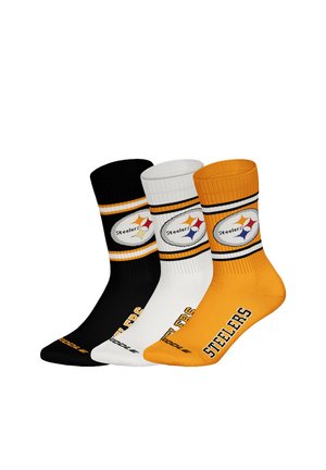 Tres pares de calcetines deportivos: negro, blanco y dorado. Cada uno cuenta con rayas y el logo de los Steelers, con "STEELERS" impreso en el lateral.