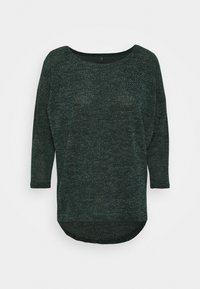 Tummanvihreä neulottu pitkähihainen paita, jossa on leveä pääntie, rento istuvuus ja kaareva helma. Teksturoidussa kankaassa on hienovaraisia kuviollisia yksityiskohtia.