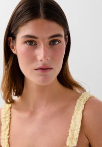 Scalpers CUTE GATHER - Robe de jour - light yellow
