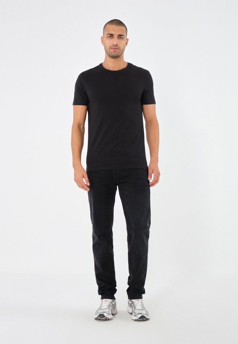 Pier One by Zalando - 2 PACK - Basic T-shirt - black, Enlarge