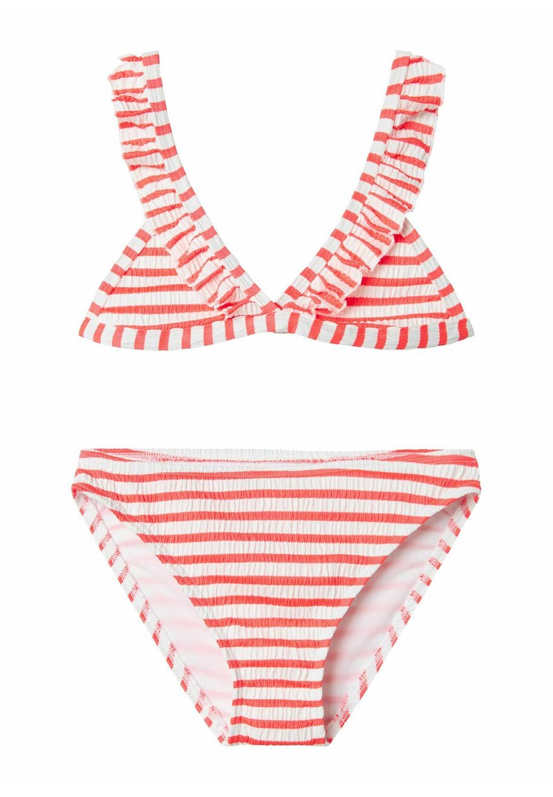 Bikini set u crvenim i bijelim prugama s volanima na naramenicama. Vrh ima V-izrez, dok su gaće klasičnog kroja. Tekstuirana tkanina.