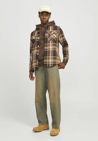 Jack & Jones JJEDARREN - Summer jacket - monks robe