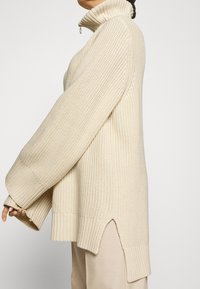 Stylein Stickad tröja - off-white