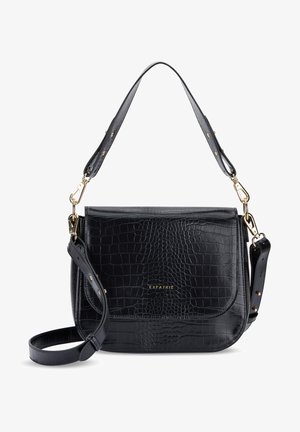 Czarna torebka crossbody z sztucznej skóry krokodyla, z złotymi akcentami, regulowanym paskiem, zapięciem na klapkę oraz wytłoczonym logo z przodu.