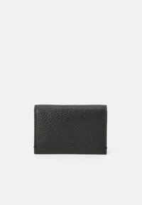 Seleccionado, black