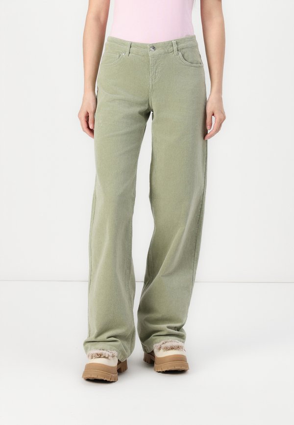 ONLMADISON LISY WIDE PANT - Trousers - seagrass
