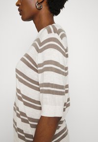 Lounge Nine BALLOU STRIPED - Camisola - vintage khaki